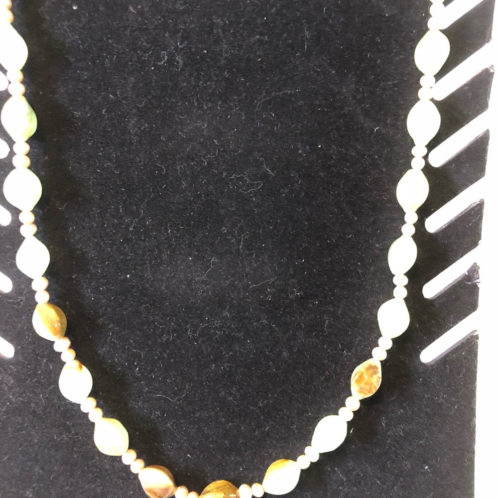 Mint Swirl Agate necklace with real cream coloured  Pearls